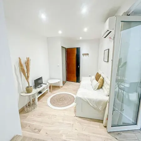 1-bedroom - Private Patio - Air Conditioning - Les Halles Neighborhood Apartmán